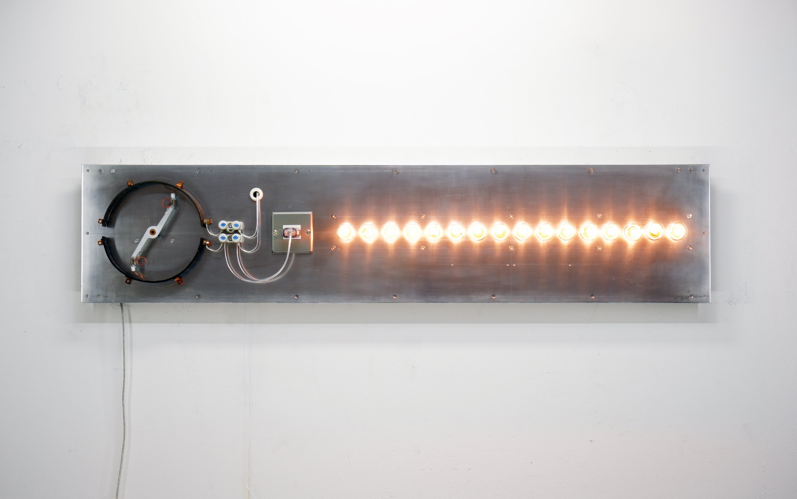 Point of Contact for 16 Incandescent Lamps #4